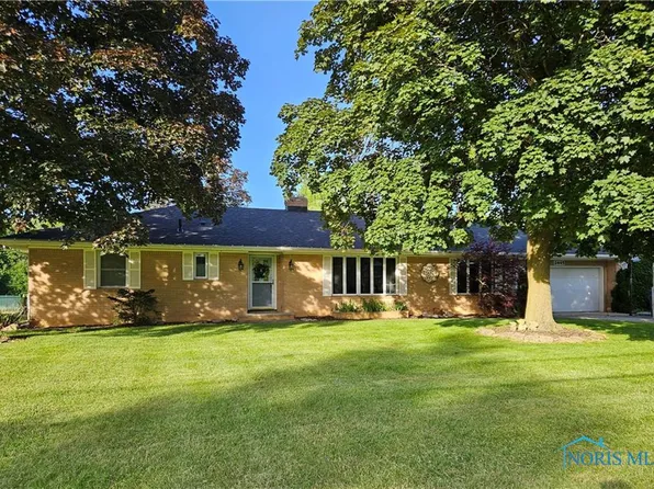 2445 Green Valley Dr, Toledo, OH 43614