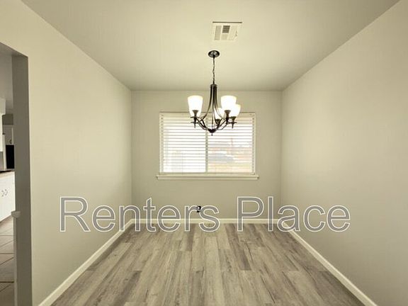 4th image of 3118 S 88th Ave E
