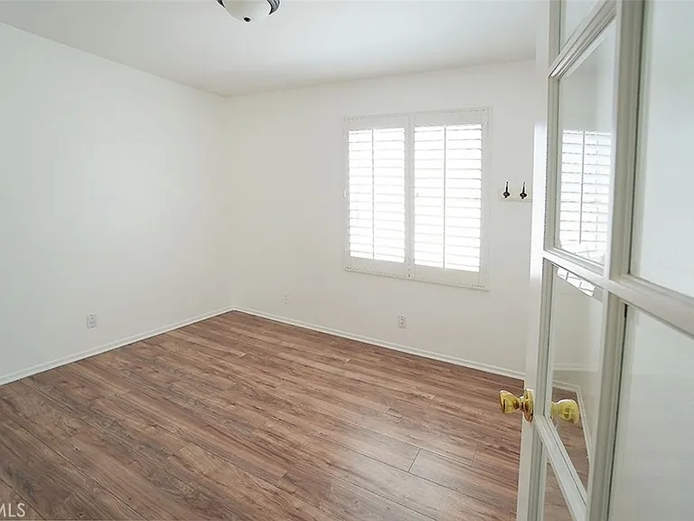 14925 Laurelgrove Cir — Photo 10