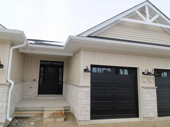 260 7th St #2, Hanover, ON N4N 1G9