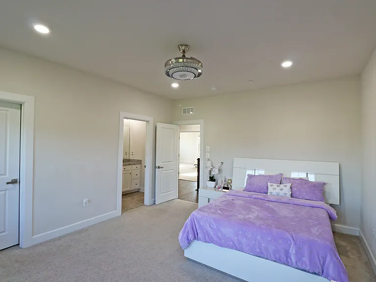 1040 Stepping Pl — Photo 82