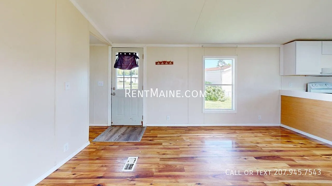 3 bed, 948 sqft, $1,325 — Photo 3