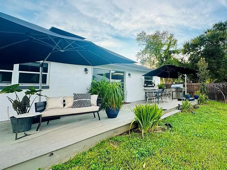 1815 Barker Dr — Photo 76