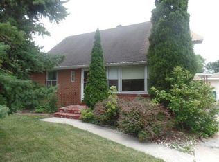 6445 W 82nd Pl, Burbank, IL