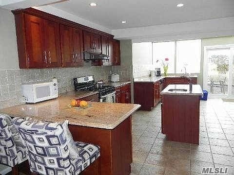 5th image of 350 Bayside Ave