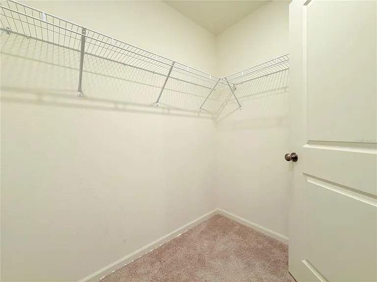 733 James Ct — Photo 34