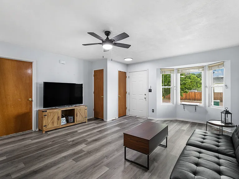 4850 Witches Hollow Ln — Photo 10