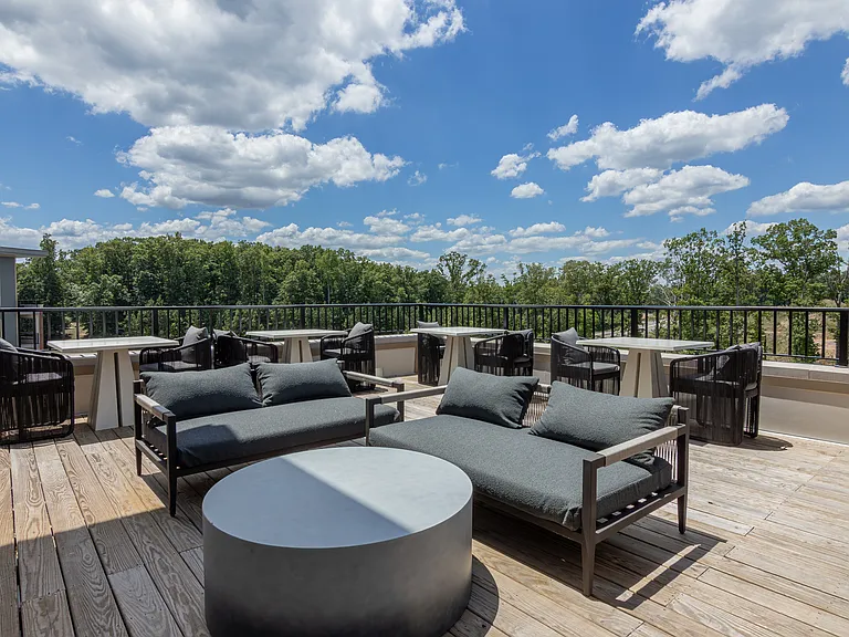 Luxe 360 on Centerpointe — Photo 74