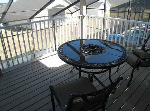 5th image of 722 Henley Cir