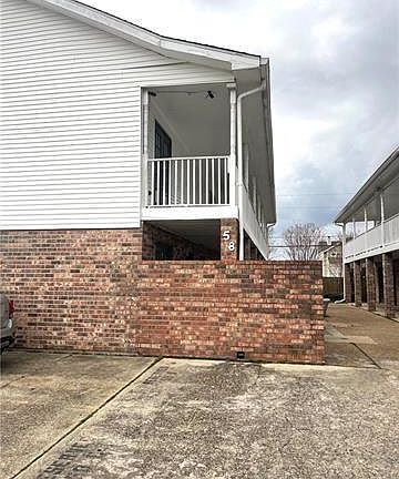 2nd image of 58 Carriage Ln APT A
