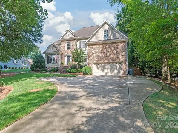10323 Crestwood Dr, Charlotte, NC 28277