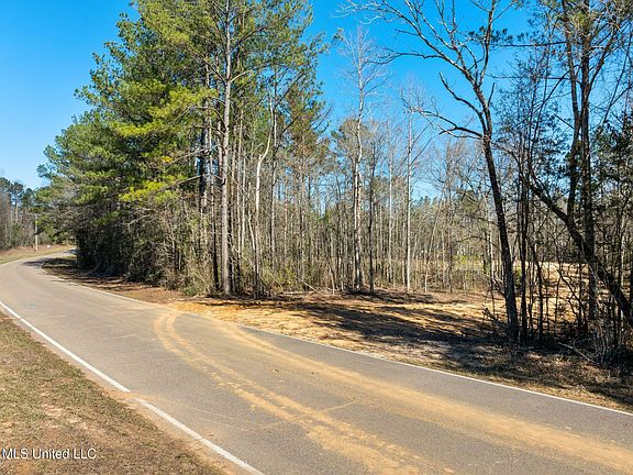 4th image of Lott Town Rd