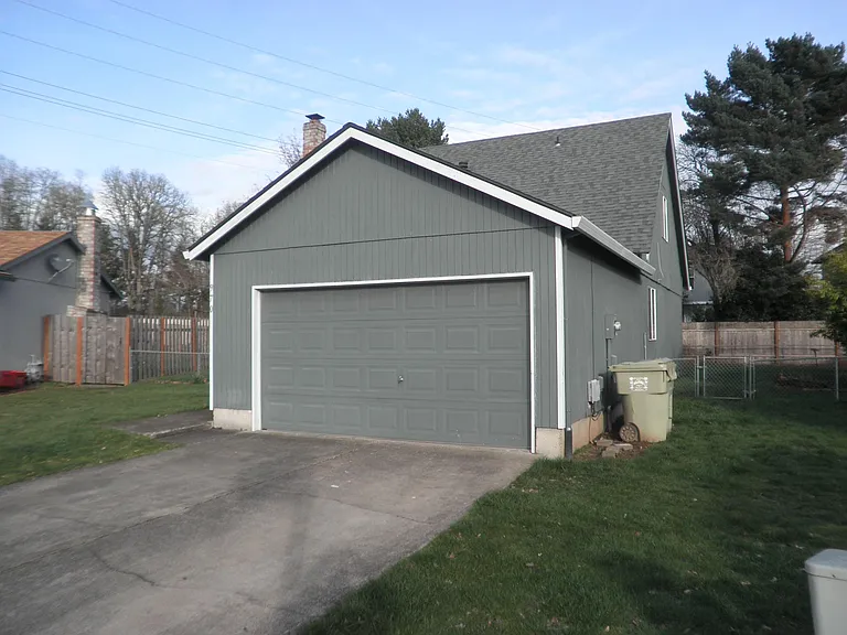 970 SW 178th Pl — Photo 26