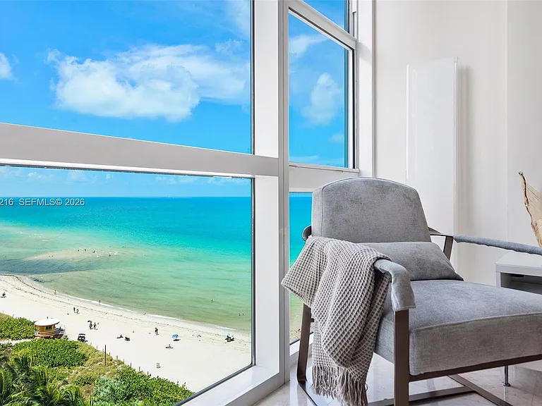 6801 Collins Ave #1215 — Photo 5