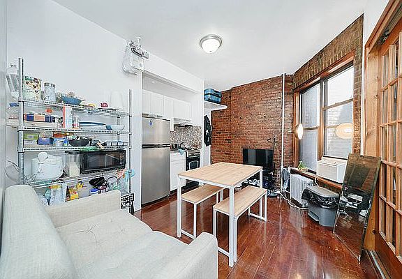 2nd image of 280 Mulberry St APT 4F