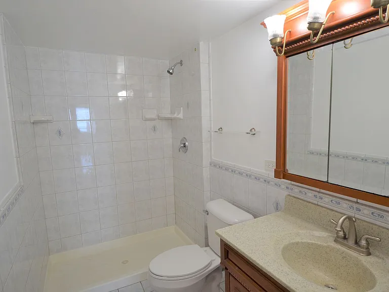 4180 Marine Terrace Apartments — Photo 231