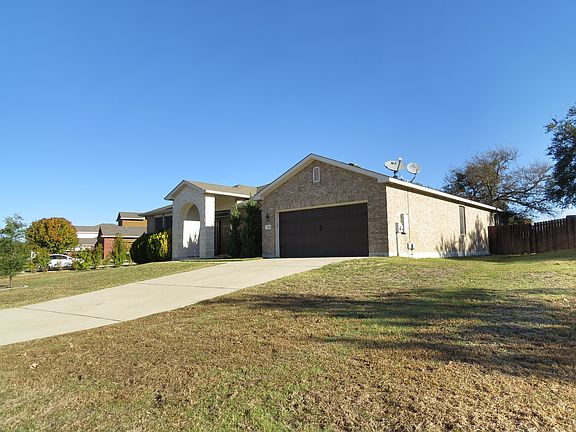 5th image of 376 Rolling Hills Dr