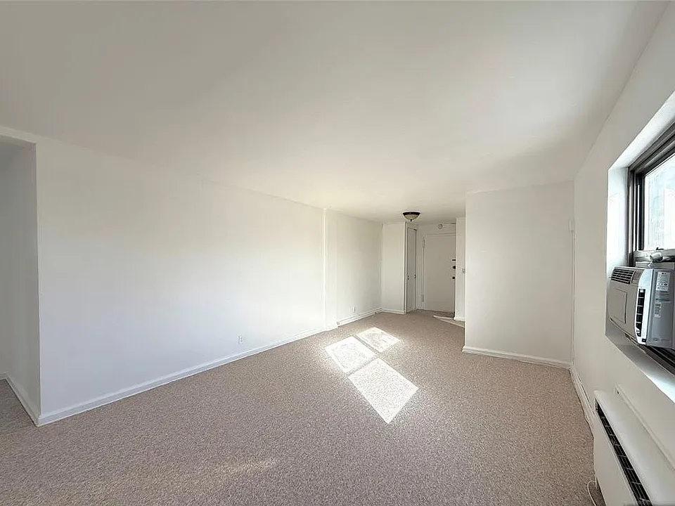 3071 Edwin Ave #1B