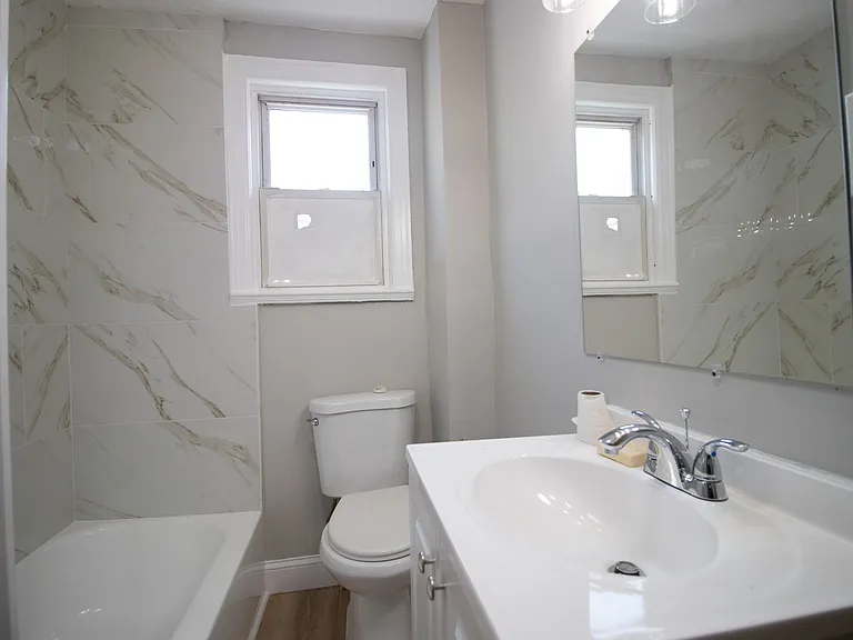 431 Greenwich Ave #2B — Photo 6