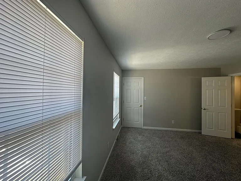 273 Mulberry Cir — Photo 11