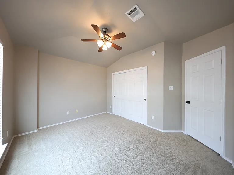 2203 Ryan Dr — Photo 26