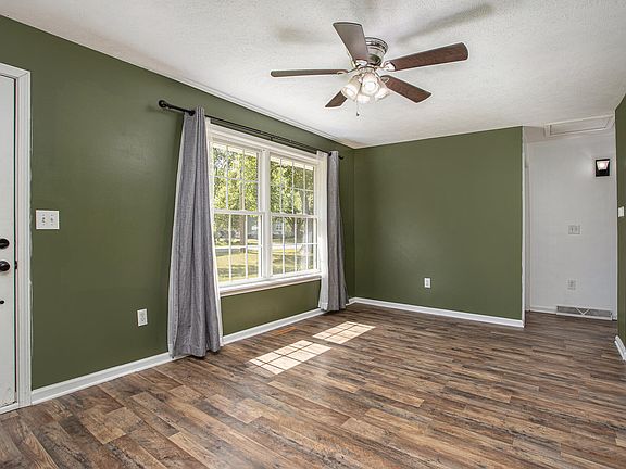 4th image of 626 Bruce Ave