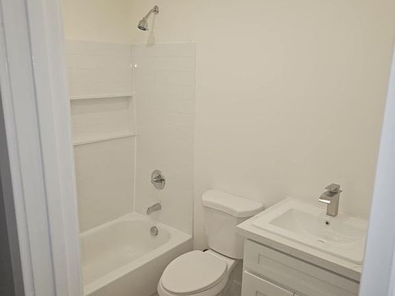 5th image of 1005 Hollowell St #A