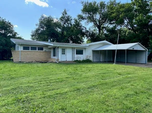 5039 N Armstrong St, Wichita, KS 67204