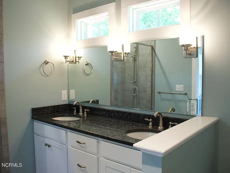 275 Sheldon Rd — Photo 31