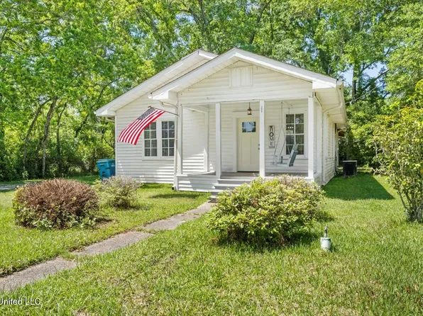 309 Dozier St, Picayune, MS 39466