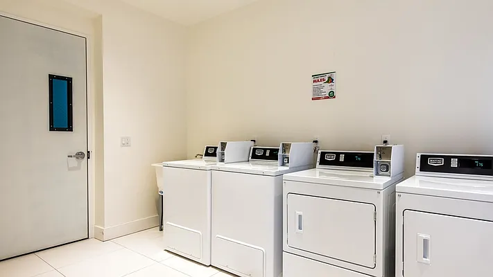 Rented by Nooklyn NYC LLC | media 24