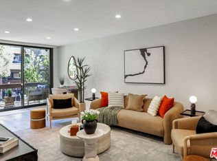 7300 Franklin Ave APT 346, Los Angeles, CA