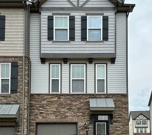 107 Foundry Ln #31 — Photo 1