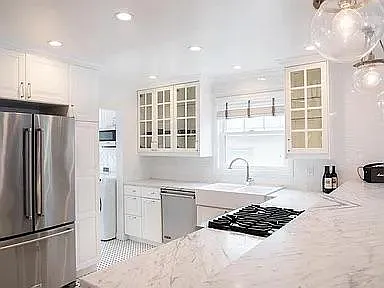 1216 N Ardmore Ave — Photo 12