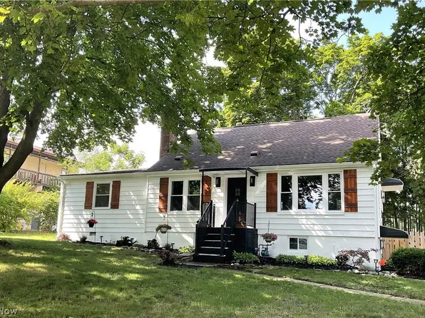 4160 State Park Dr, Akron, OH 44319