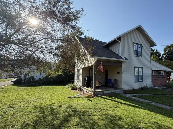 122 S River St, Athens, PA 18810