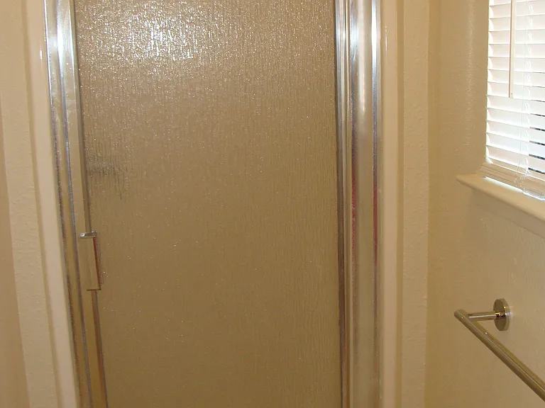 343 W Herndon Ave — Photo 20
