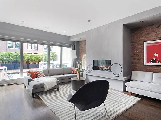 Sold by Sotheby's International Realty | media 8