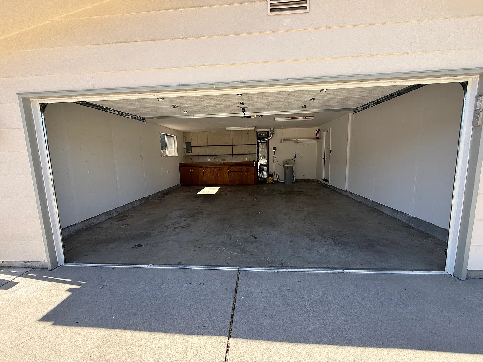 2375 N Grenville St — Photo 3
