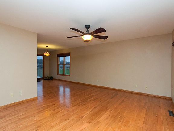 2nd image of 2706 Somerset Dr