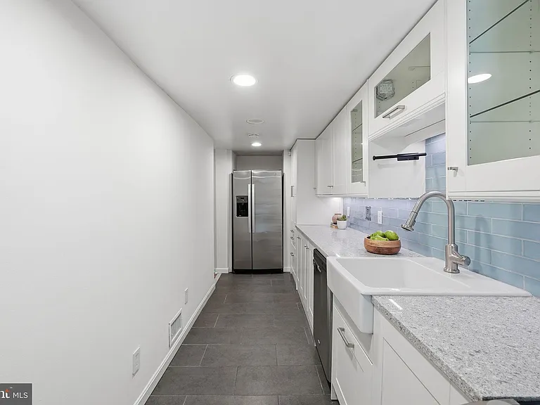 1200 E Capitol St NE #1 — Photo 16