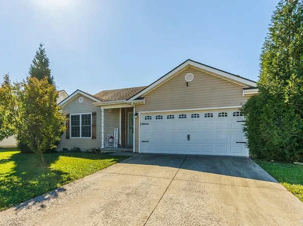 330 Village Dr, Berea, KY 40403