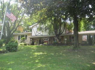 612 Almond Rd, Walnutport, PA 18088