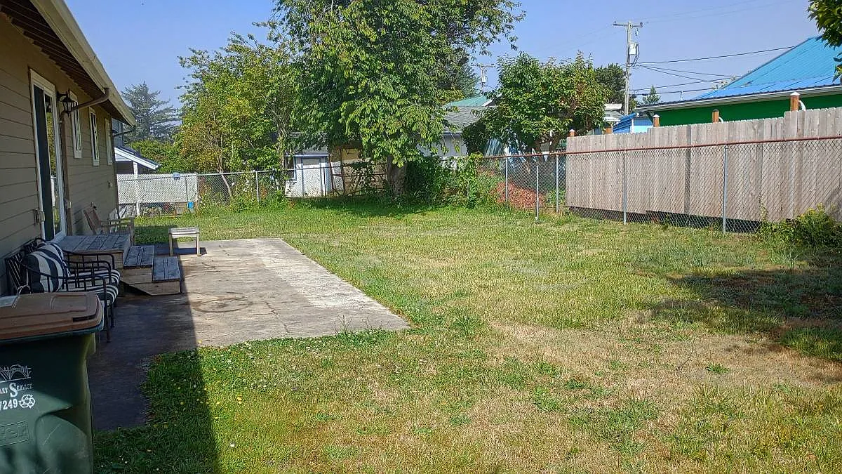 3 bed, 1400 sqft, $3,200 — Photo 4