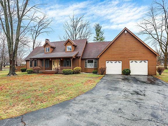 2nd image of 8537 Railroad Rd