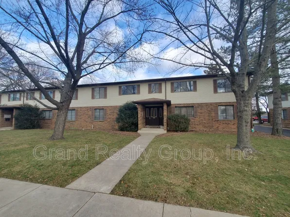 587 Anita Ave APT 1N, Antioch, IL 60002