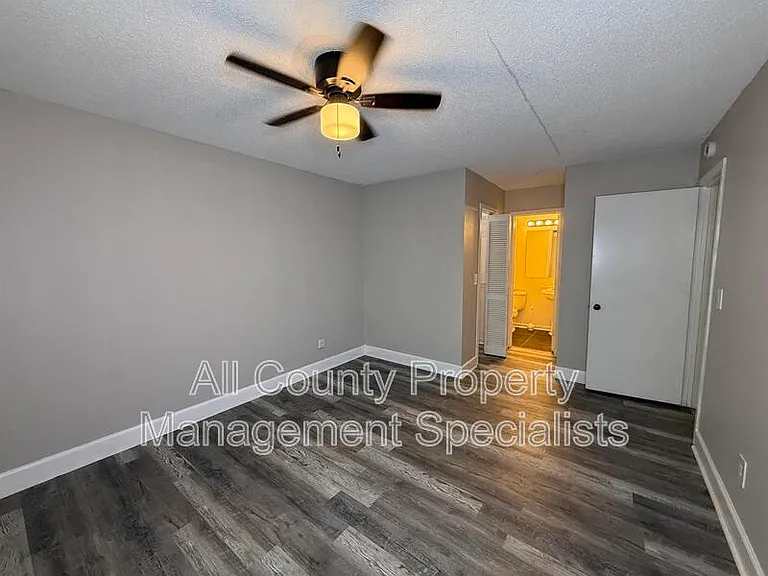 1002 Creekside Way — Photo 7