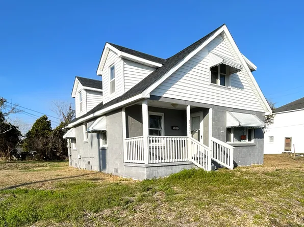 1212 Fisher St, Morehead City, NC 28557