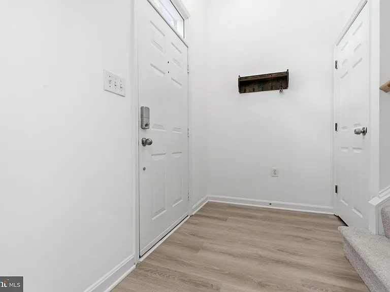 4067 Fountainside Ln — Photo 4