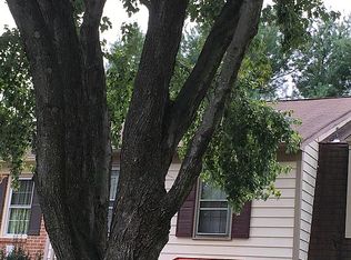 10328 Latney Rd, Fairfax, VA 22032